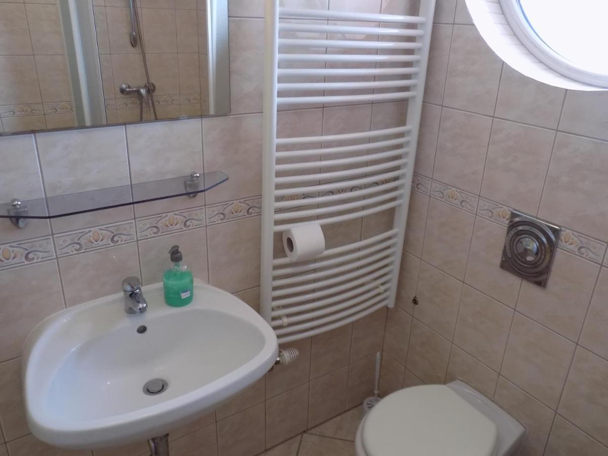 Liget Apartmanhaz Kehidakustány Exterior photo