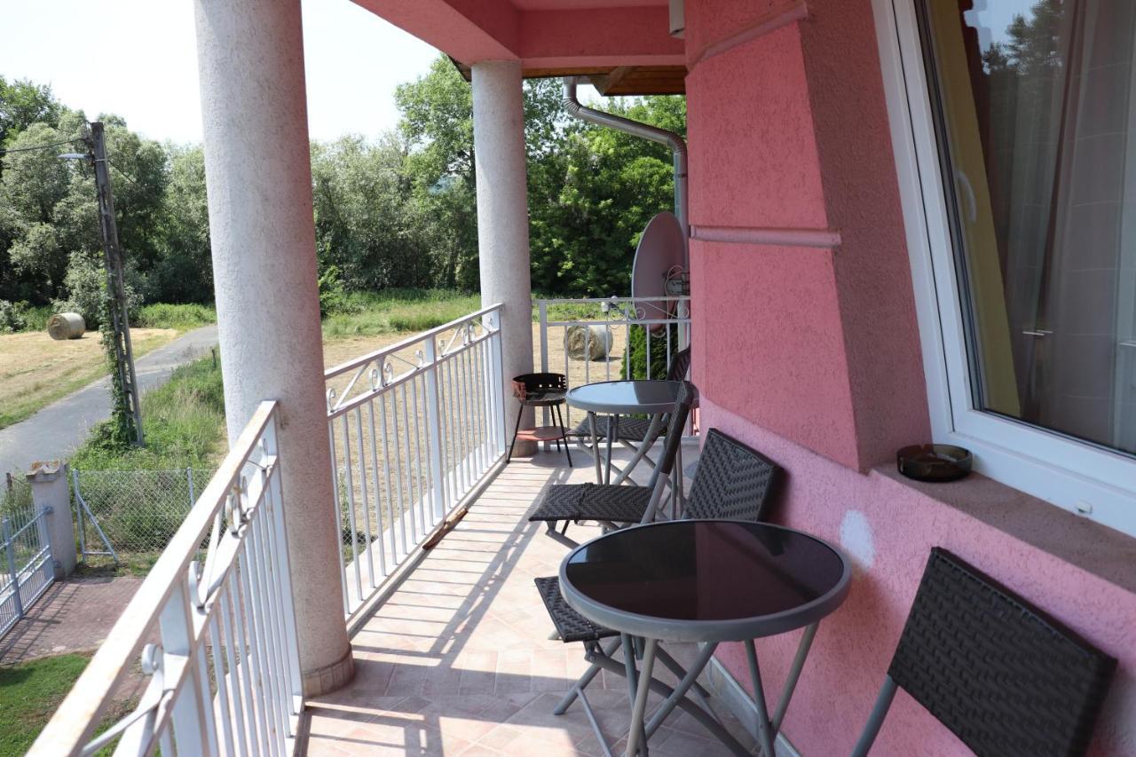 Liget Apartmanhaz Kehidakustány Exterior photo