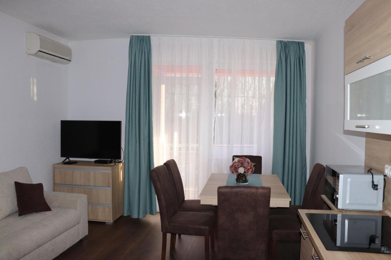 Liget Apartmanhaz Kehidakustány Exterior photo