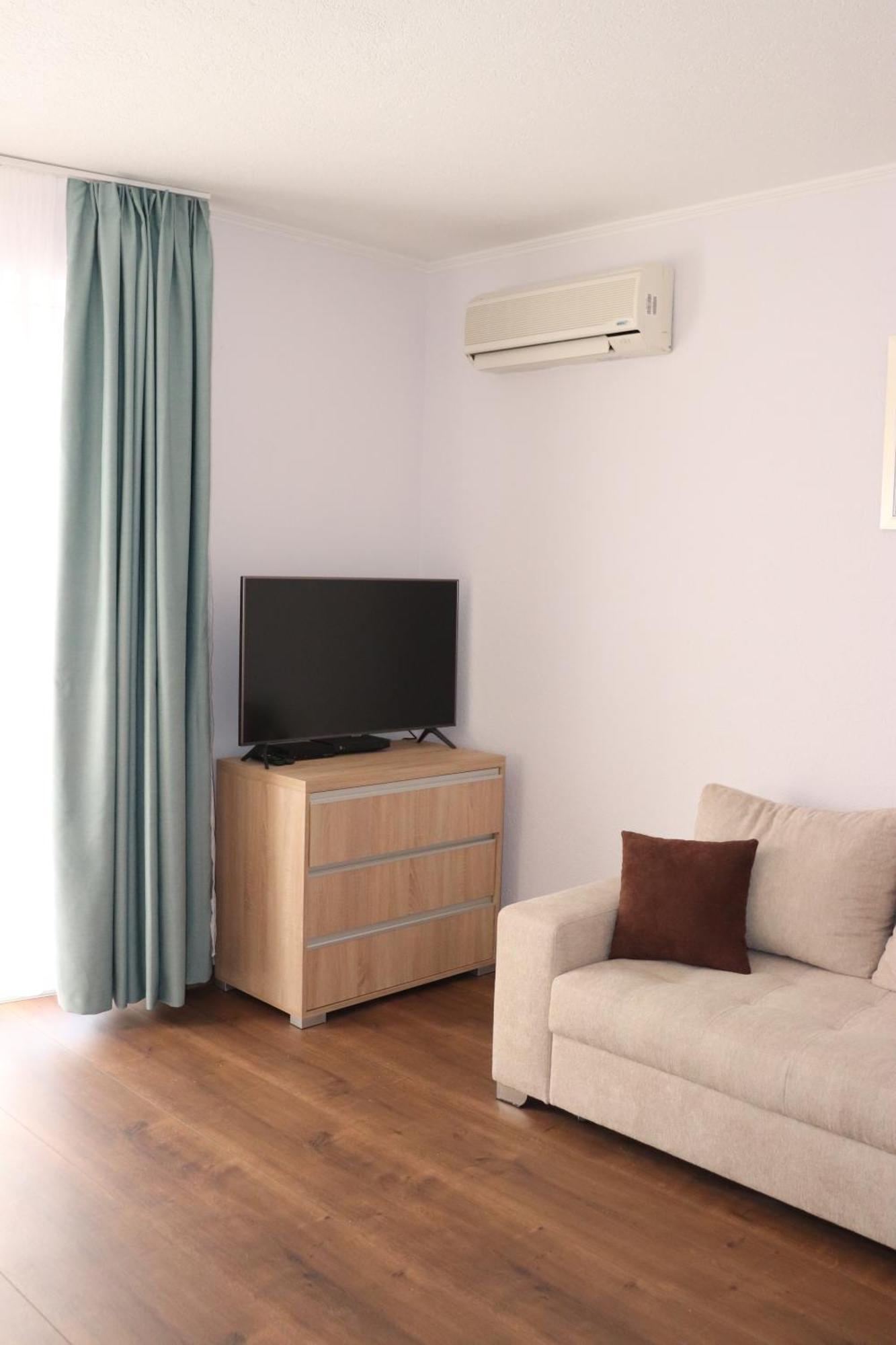 Liget Apartmanhaz Kehidakustány Exterior photo